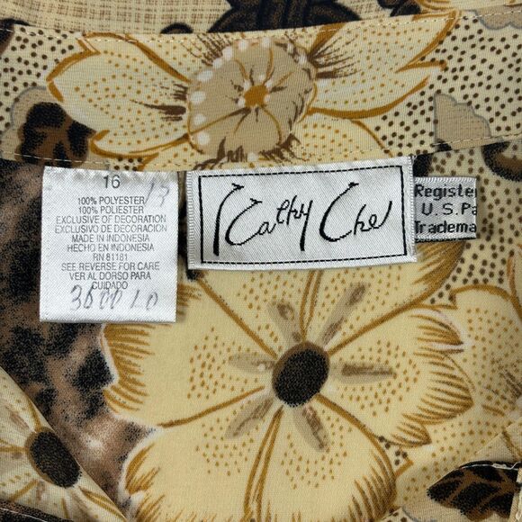 1990s abstract blouse by Kathy Che, size 16 vintage animal print short sleeve - Picture 5 of 5